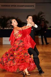 Vlad si Ioana, Academia de Dans