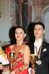 Vlad si Ioana, Academia de Dans